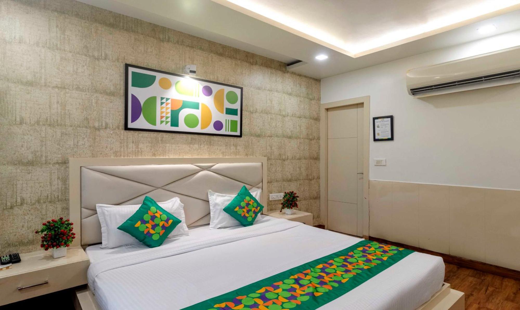Treebo Empire Red Carpet, Near Taj Mahal Hotel Agra  Exterior photo